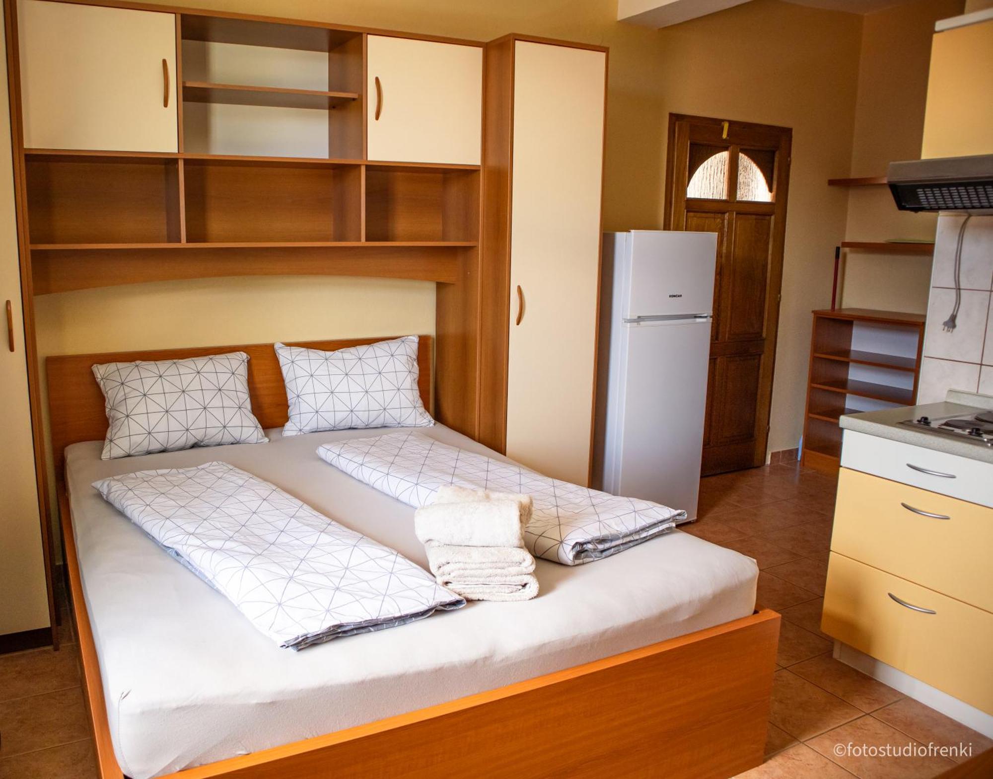 Guesthouse Marija Lopar Exterior photo